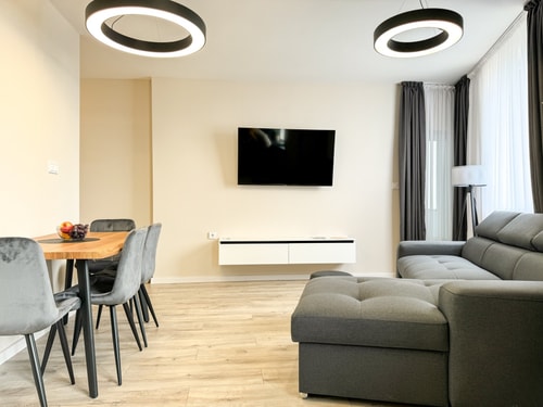 Two-Bedroom Modern Apartment