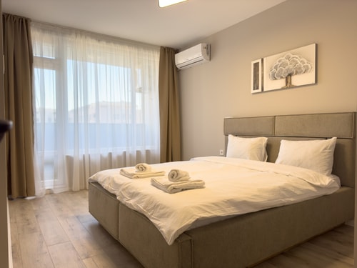 Modern & Spacious Two-Bedroom Apartment