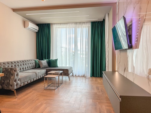 1BR Modern Apartment| 6mins to City Centre