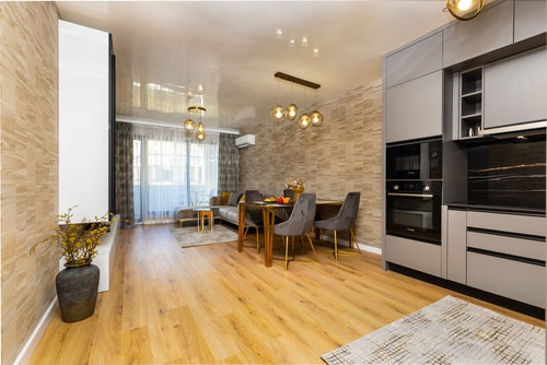 2BR Apartment | Free Parking | Central