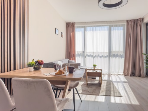 Business Apartment with Free Parking & Gym Pass