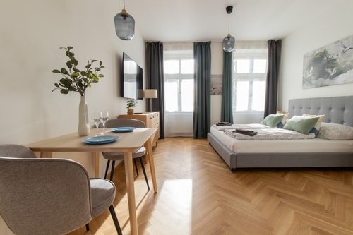 Stay Inn | Sunny Studio: Steps Away from Downtown