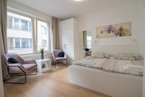 Stay Inn | Chic Central Apartment