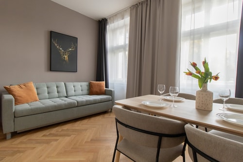 Stay Inn | Modern Stylish Flat with private garden