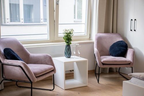 Stay Inn | Chic Central Apartment with Balcony