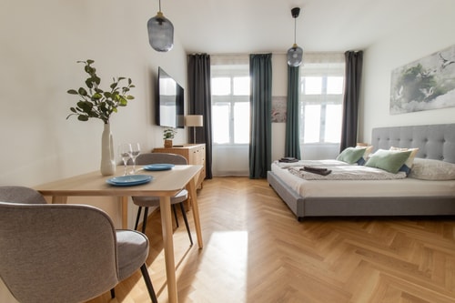 Stay Inn | Sunny Studio: Steps Away from Downtown