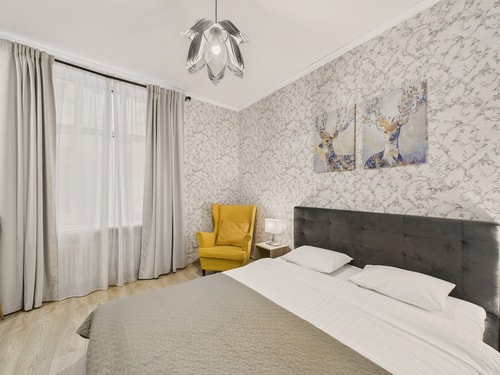 Cozy City Center Studio