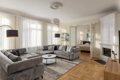 3 BR Old Town apartment w/ Sauna & view