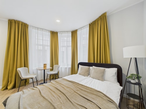 Sunny and Bright Old Town Studio Apartment