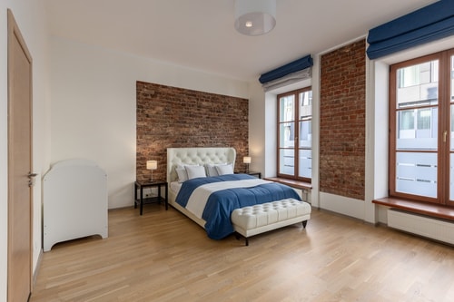 Prime Location 1bd Old Town apartment