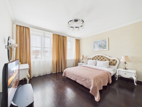 Middle of Old Town | 2 bathrooms