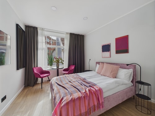 Warm Old Town Studio Apartment