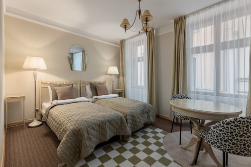 Old Town Hotel Twin Room 23