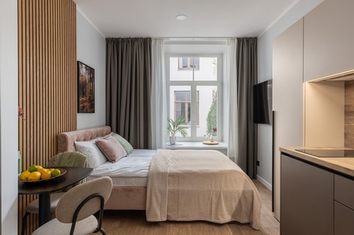 Clean and Simple Old Town Studio