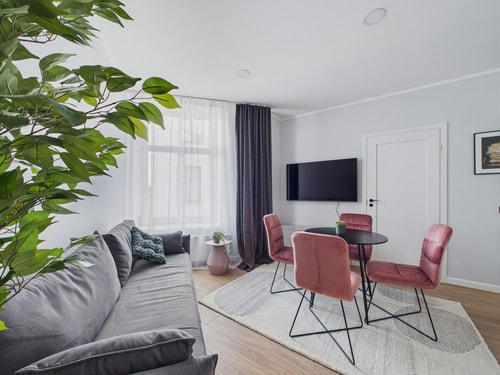 Central 1BR Apartment in Old Town