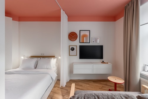 Bauhaus Studio | 4 min Central Station