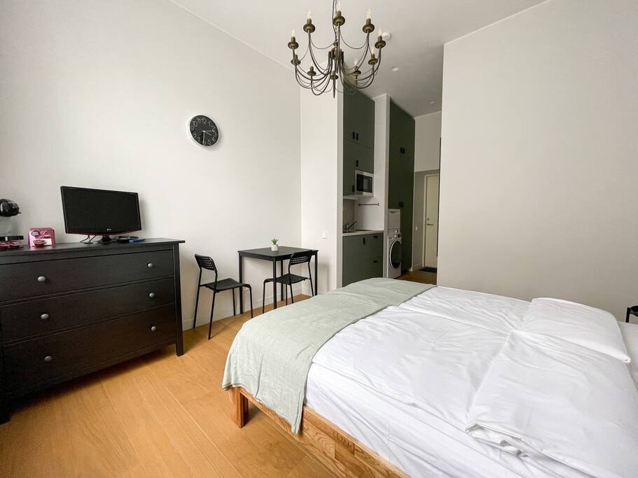 Bright Central Studio | 5min to Old Town 2 Bnbverit