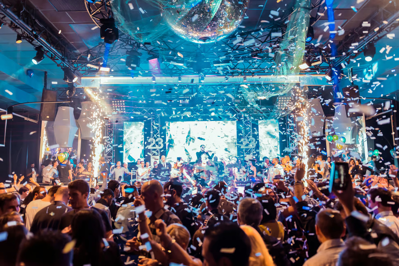Enjoy Riga's Nightlife: The All-Access Bar Crawls
