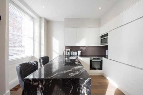 The Third Floor Cosy One Bedroom Apartment Arcore London