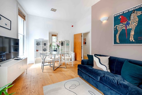 Movie Premier Tourist Pad Arcore London