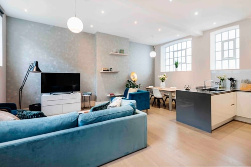 Great House  next  to Great Ormond Street Hospital Arcore London