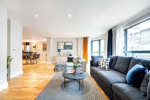 Super Spacious Two Bedroom By London Bridge Arcore London