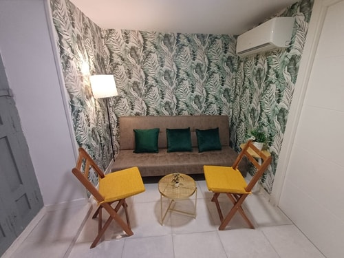 Acogedor estudio a un costado de la Plaza Mayor