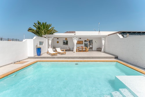 Casa Pon. Heated pool cozy villa