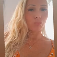 Thaís