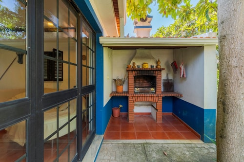 Holiday Pool House 1 Home Match