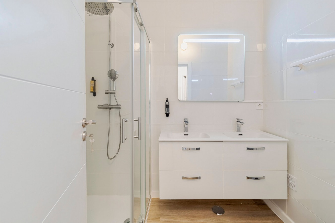 The Anna Apartment - Setúbal Central Station 24 Home Match