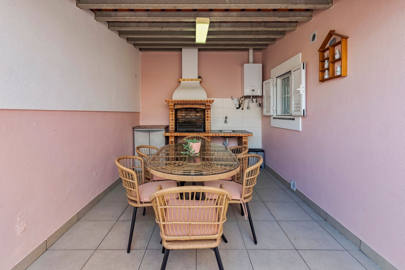 Casa Rosa 26 Home Match