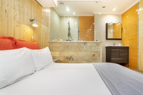 Alfama Modern Studio 5 Home Match