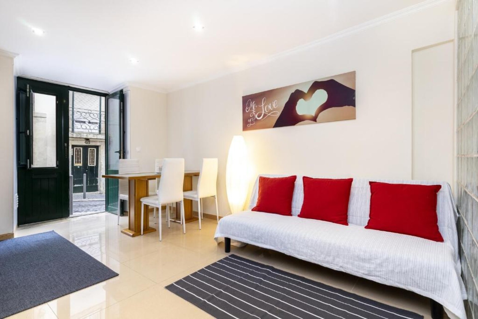 Alfama Modern Studio 2 Home Match