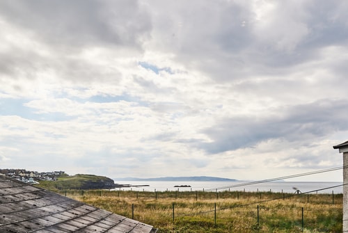 Portrush Apt with Stunning Sea Views gallery image 3