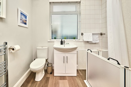 Spacious Harbour Family Apartment gallery image 5