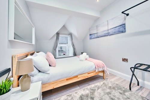 Harbour Penthouse Steps to Beach gallery image 3
