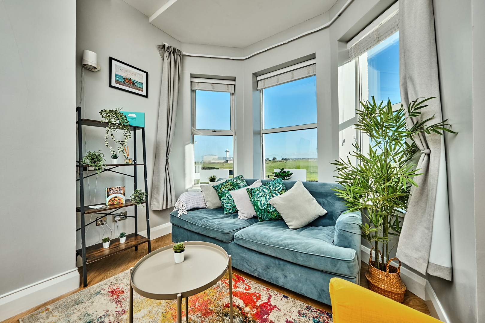 Bright Apt Steps From The Beach - Scotland