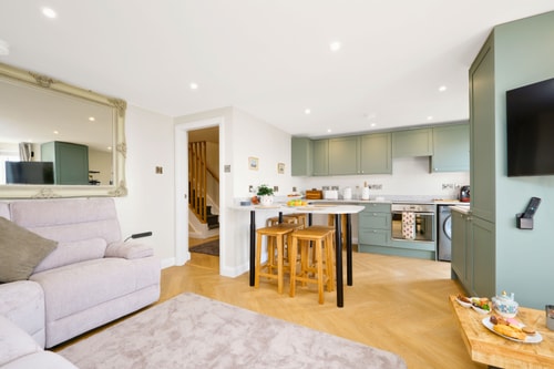 Luxury Seaview Portrush Penthouse - Sleeps 7 gallery image 3
