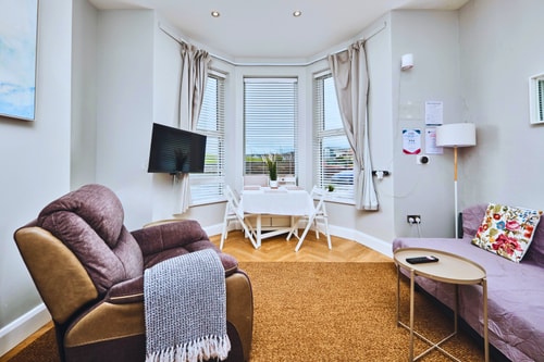 Modern Dog-Friendly Apt Beside Beach