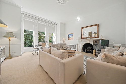 Wonderful 2 bed / 2 bath Kensington with garden Air Manage