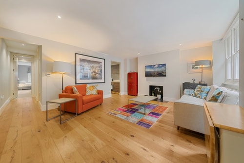 Beautifully presented 2 bedroom with garden Air Manage