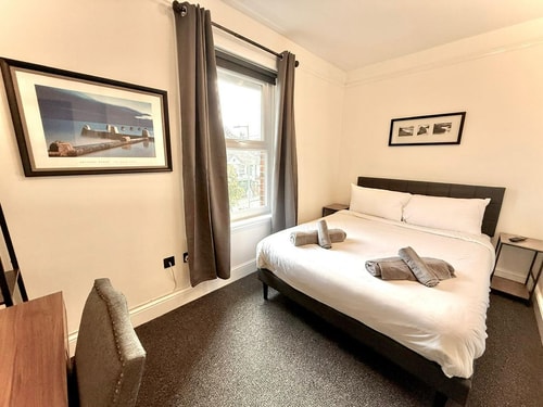 Large 9BR Team Stay Near Sizewell 6 Sizewell Lettings
