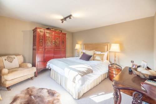 Impeccably presented 4BR/3Bath 10 Air Manage