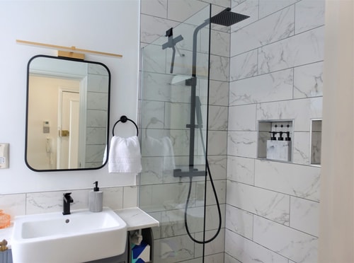 Exquisite 1BR Flat in Kenway Rd 10 Air Manage