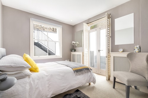 Beautifully presented 2 bedroom with garden 8 Air Manage