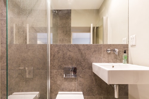 Beautifully presented 2 bedroom with garden 10 Air Manage