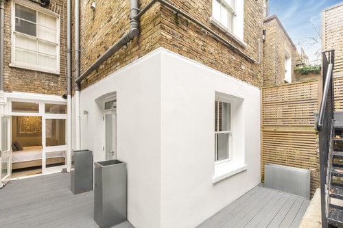 Beautifully presented 2 bedroom with garden 15 Air Manage