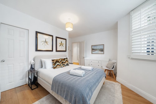 West Kensington two double bedroom garden flat 2 Air Manage
