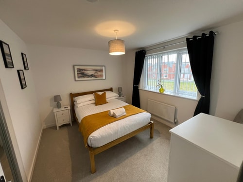 A Superb 5BR House near SZC 11 Sizewell Lettings